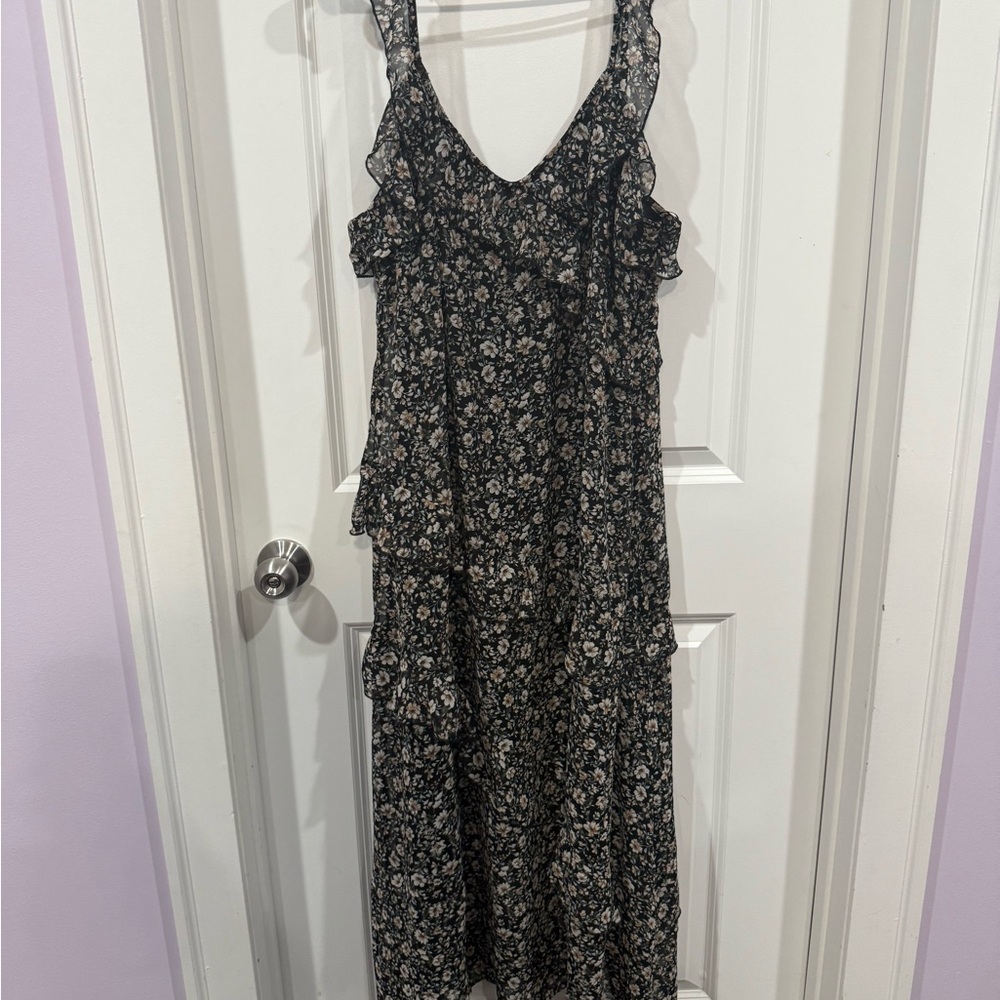 ARULA Black and Cream Floral Midi Dress